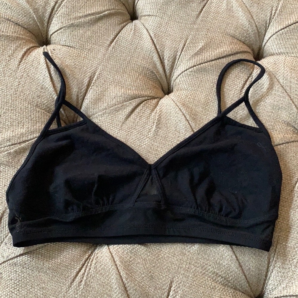 Black wireless bra